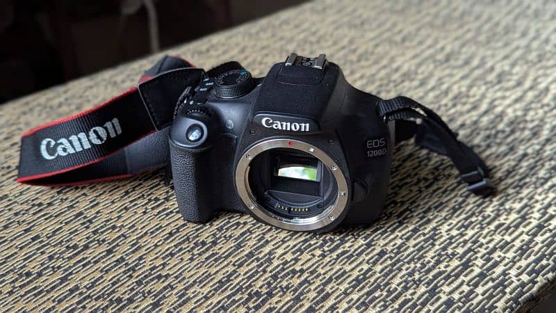 canon 1200d for sale 0