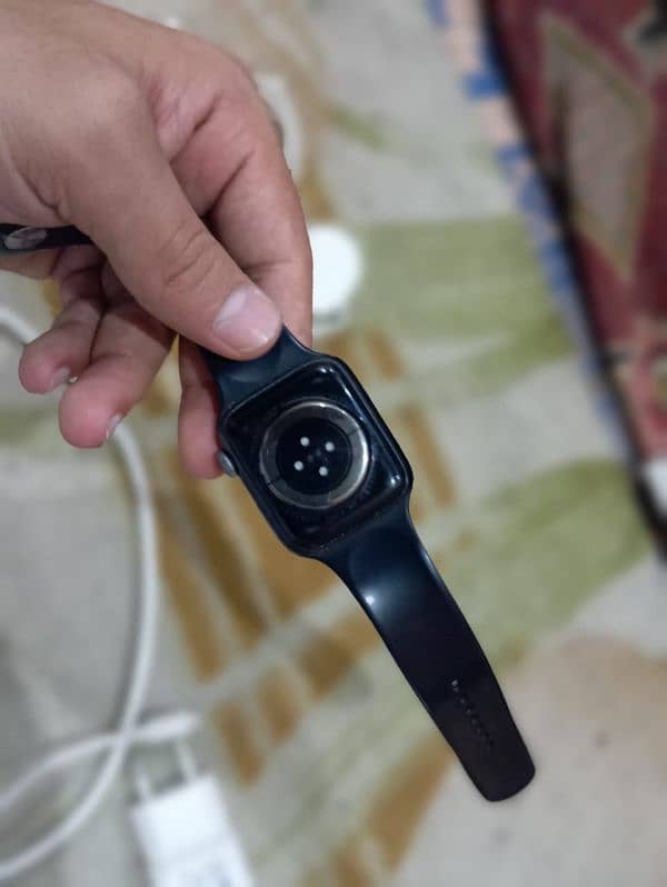 Apple 4