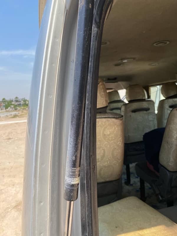 Toyota hiace 2007 (98% Genuine) Urgent Sale /+92 311 1194999 4