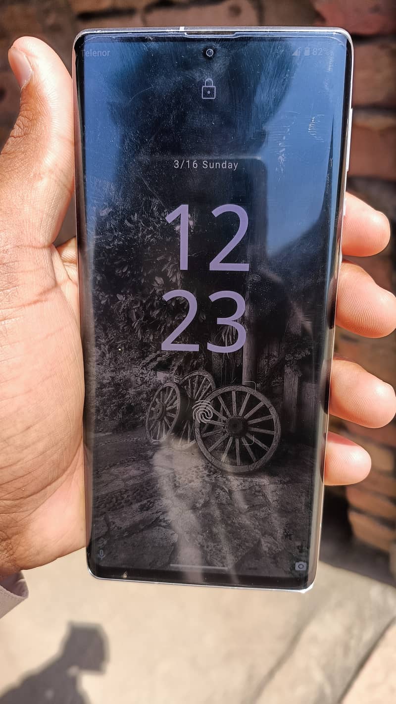 Aqous r6 RS. 40k single sim pta approved 1