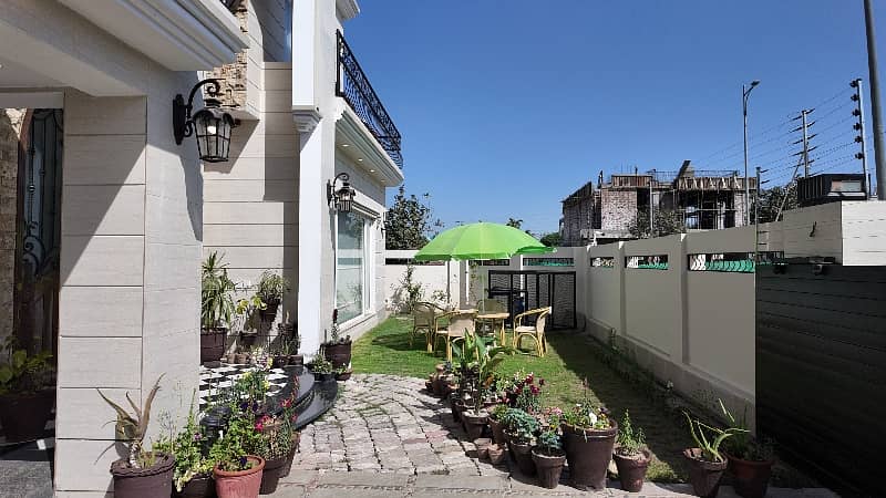 Immaculate Corner 24 Marla House Near To Park With Super Solid Construction Lift And Hybrid Solar System Situated At The Auspicious Location Of L Block Phase 6 DHA Lahore 4
