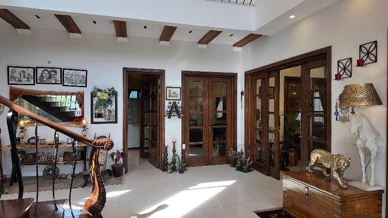 Immaculate Corner 24 Marla House Near To Park With Super Solid Construction Lift And Hybrid Solar System Situated At The Auspicious Location Of L Block Phase 6 DHA Lahore 7