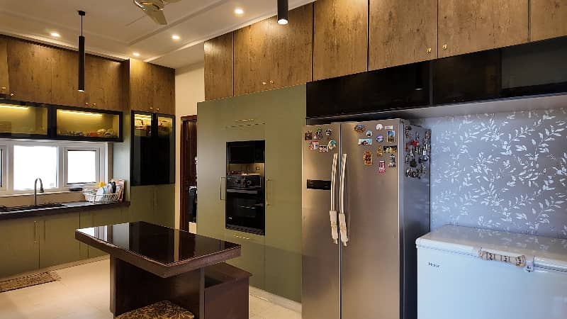 Immaculate Corner 24 Marla House Near To Park With Super Solid Construction Lift And Hybrid Solar System Situated At The Auspicious Location Of L Block Phase 6 DHA Lahore 16