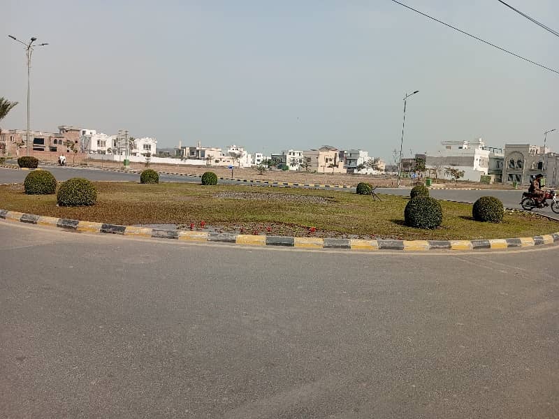 Reserve A Centrally Located On Excellent Location Residential Plot In Royal Palm City - Block A 4