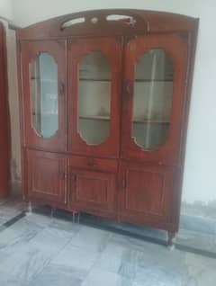 old model showcase for sale in good condition