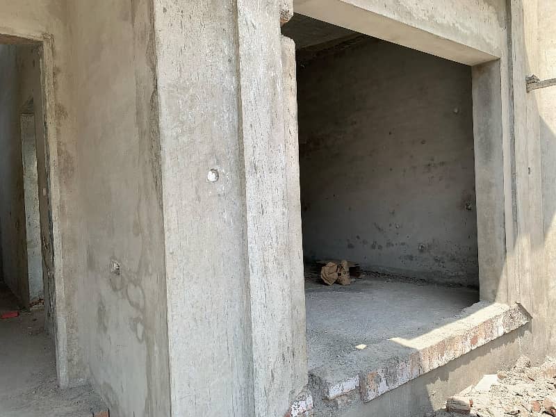 Well-constructed Grey Structure House Available For sale In Jamilabad 4