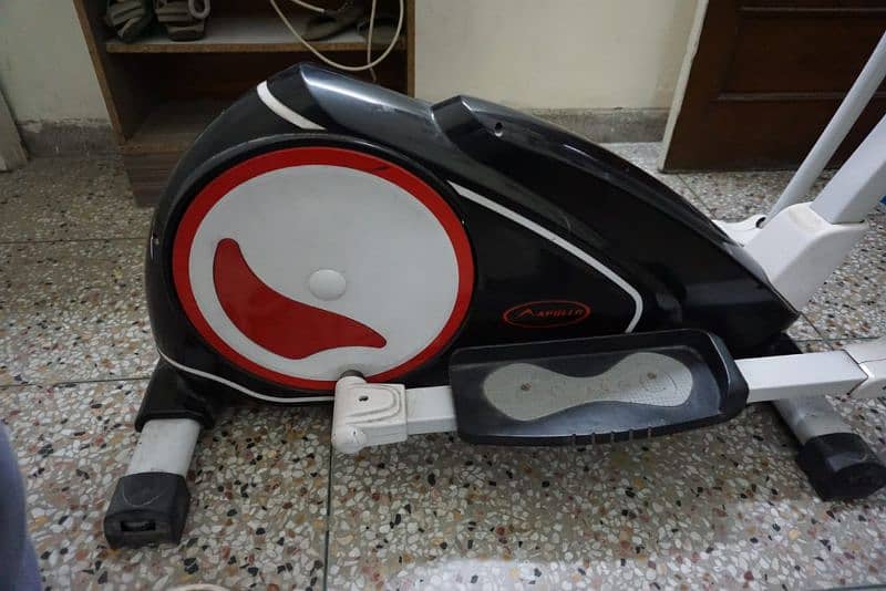 Apollo Elliptical Trainer 1