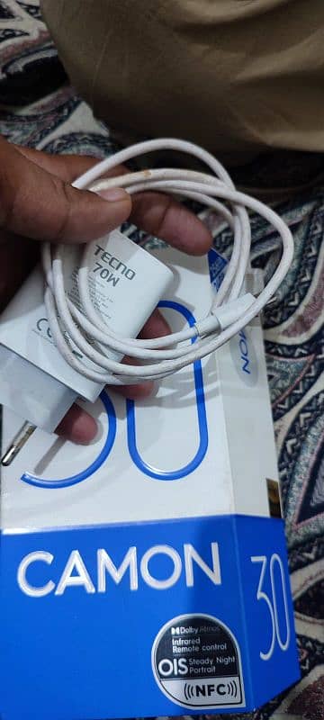 tecono camon 30 full box R's. 48000 1