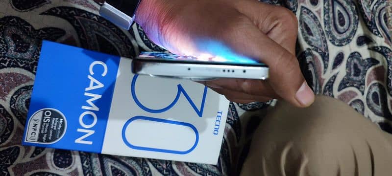 tecono camon 30 full box R's. 48000 7