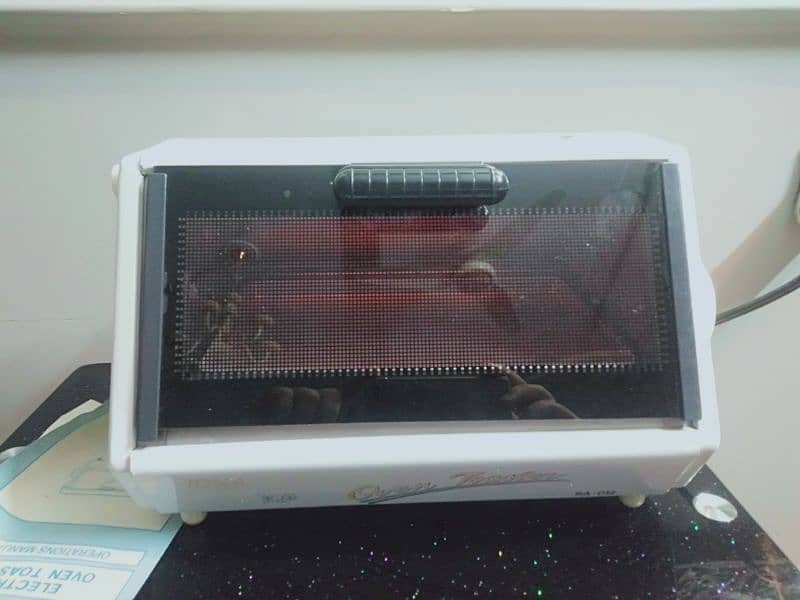 "Quick & Easy Cooking with Mama_Coco's White Electric Oven Toaster!" 4