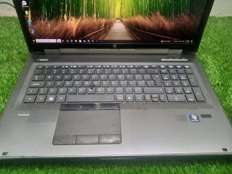 HP EliteBook 8760w – Core i7 2nd Gen | 8GB RAM | 250GB SSD | 2GB GPU | 1
