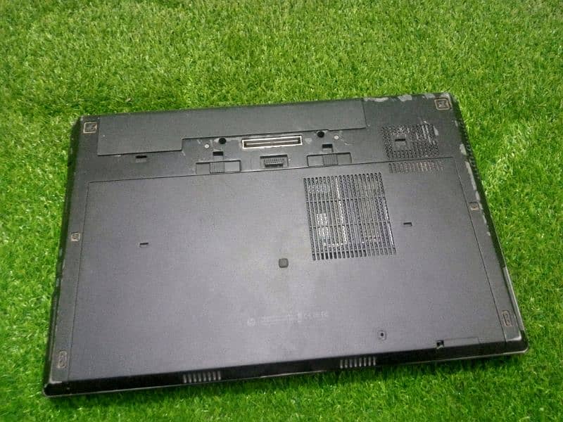 HP EliteBook 8760w – Core i7 2nd Gen | 8GB RAM | 250GB SSD | 2GB GPU | 6