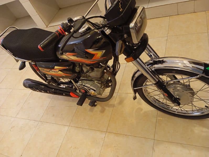 Honda CG 125 Model 2023 5