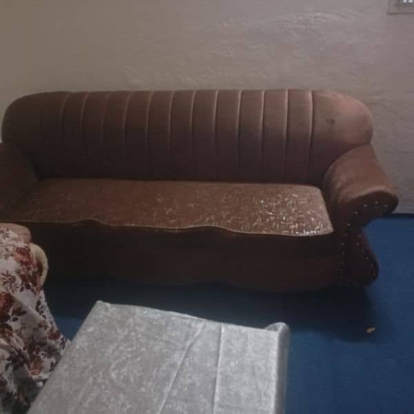 5  siter sofa and 5 kushan  for sell bilkul new hy yus nai hua 2