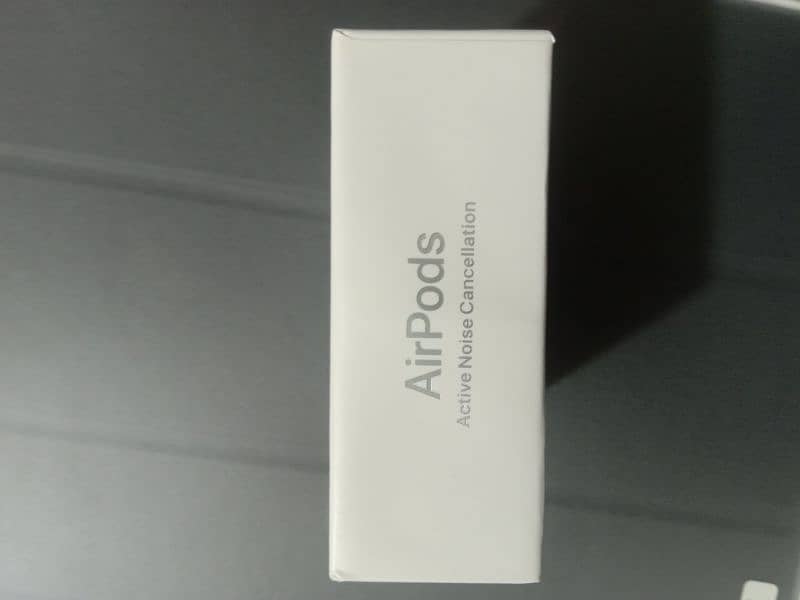 Airpods 4 with Active noice cancellation 1