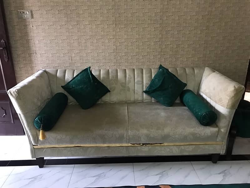 5 seater sofa 0