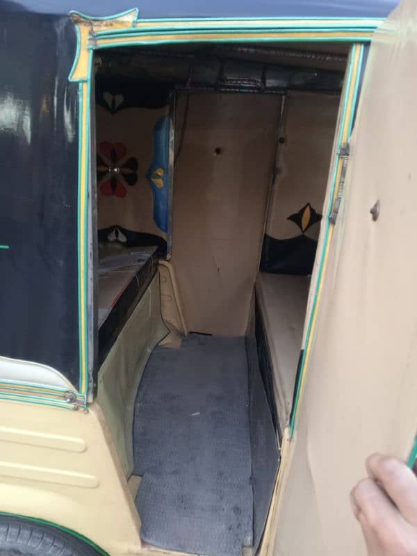 Sazgar Auto CnG RikshaW 5