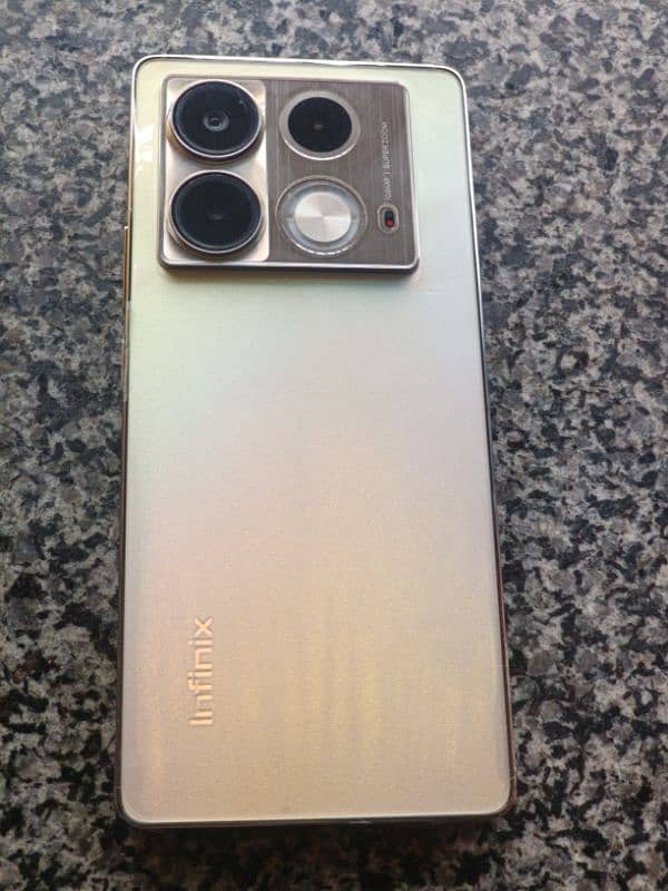 infinix note 40 Ram 8 + 8 storage 256 GB 3