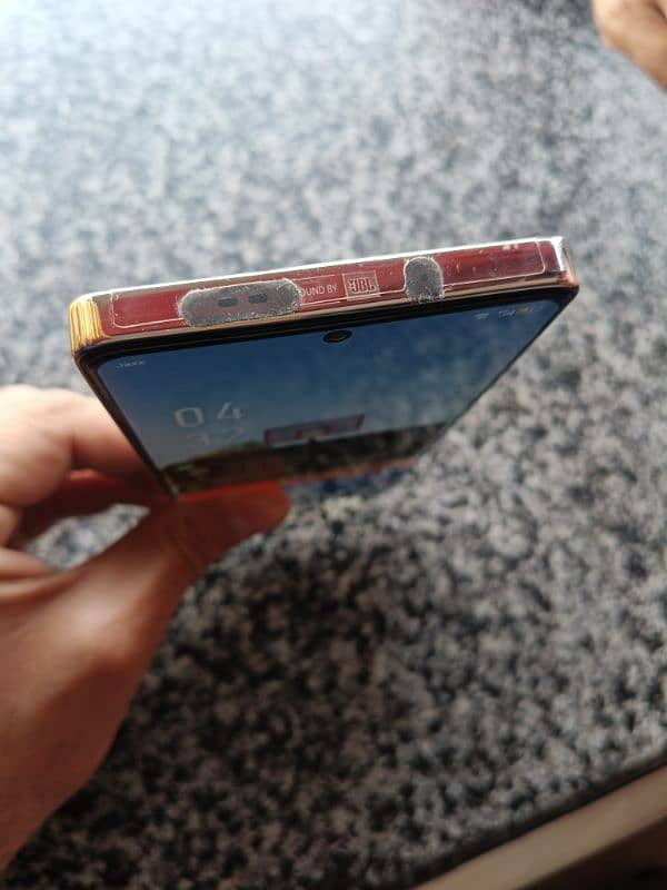 infinix note 40 Ram 8 + 8 storage 256 GB 5