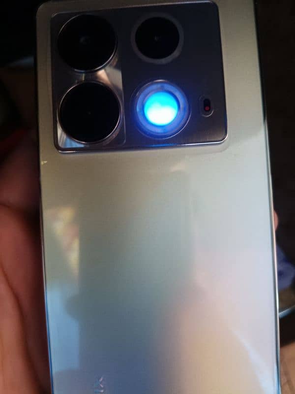 infinix note 40 Ram 8 + 8 storage 256 GB 8