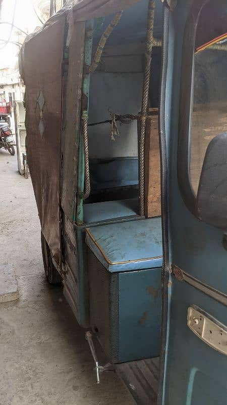 CNG rickshaw available for sale. 3