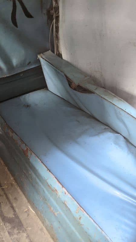 CNG rickshaw available for sale. 5