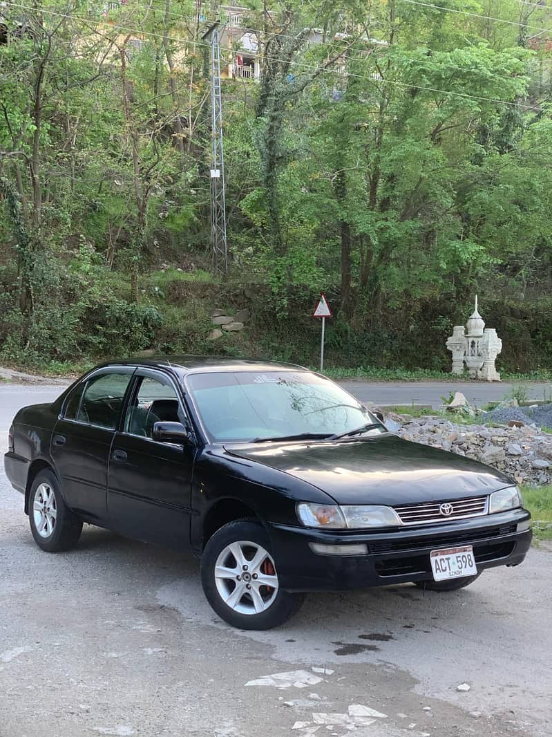 Toyota Corolla 20D 2000 model 9