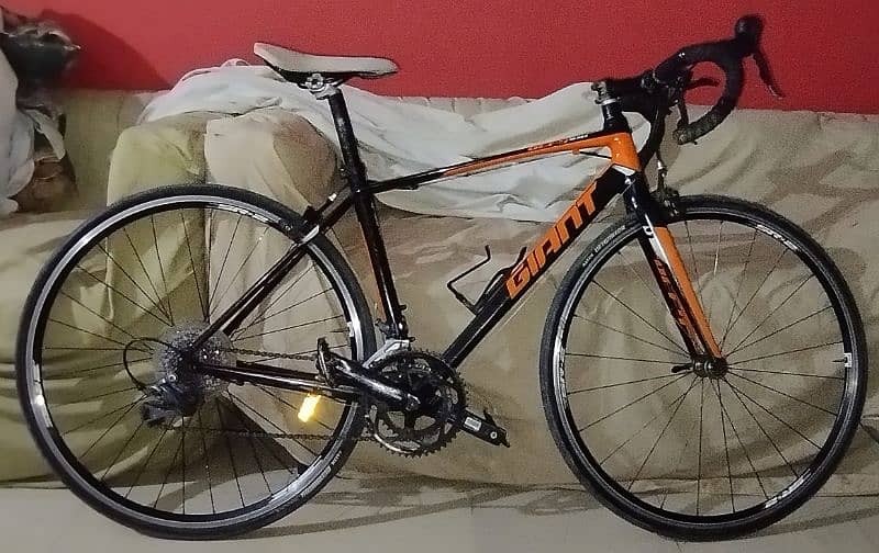 Giant Defy 4 - RoadBike - Cycle - Bicycle Excellent condition 0