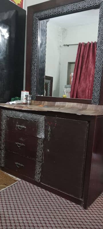 dressing table sales krna hain 2