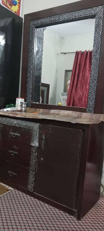 dressing table sales krna hain 3