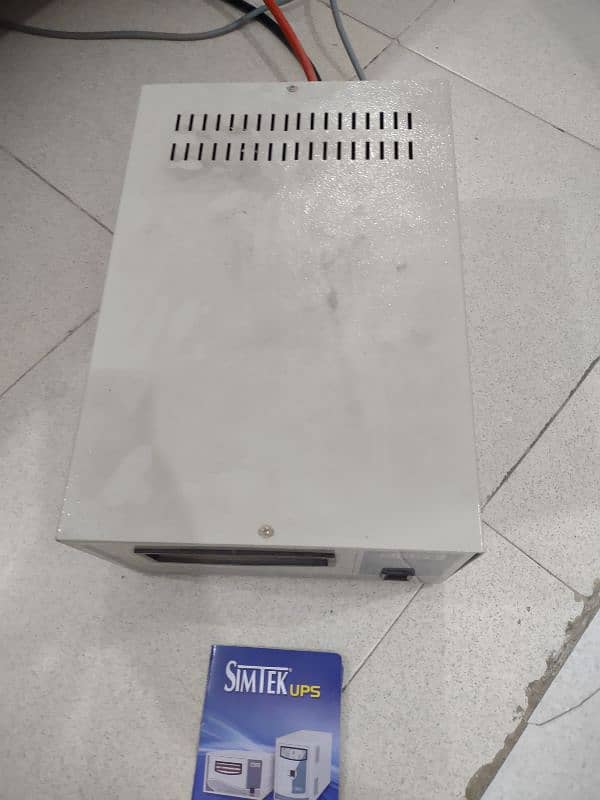 Simtek UPS 4