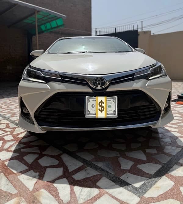 Toyota Altis Grande 2022 1