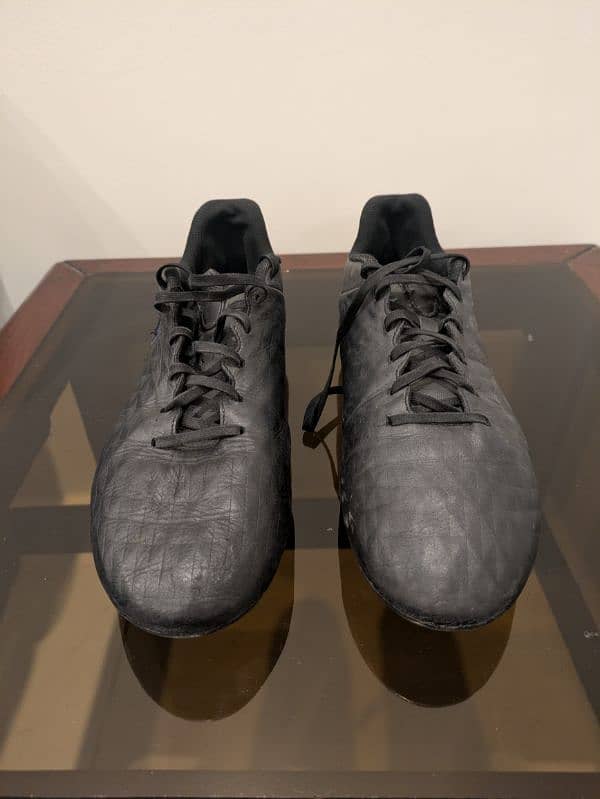 Nike Tiempo Football shoes studs sports shoes sneakers in good conditi 3