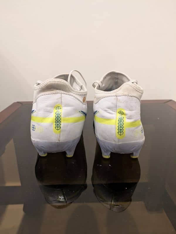 Nike Football shoes studs sports shoes sneakers in mint conditio 3