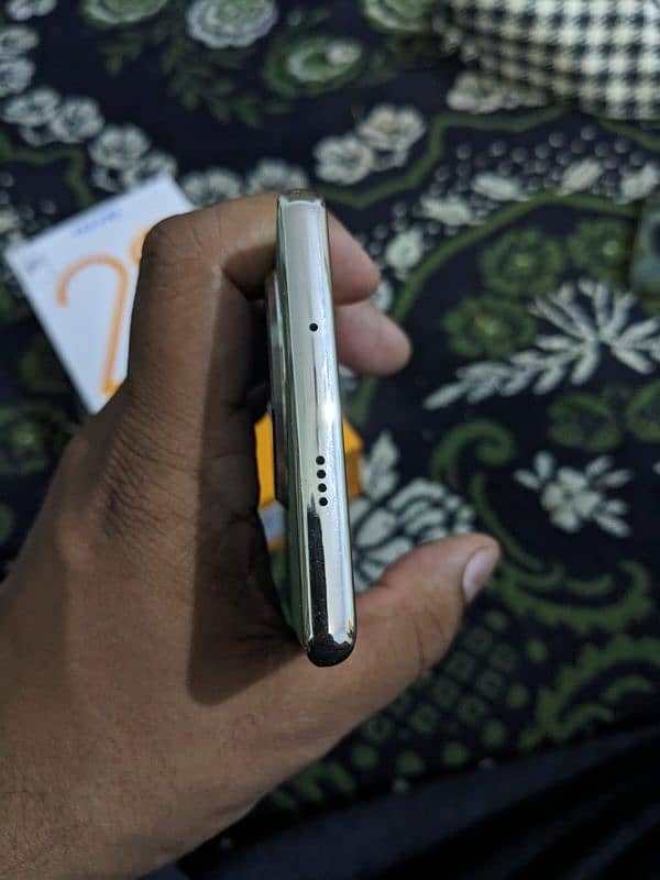 Tecno Spark 20 pro plus 1