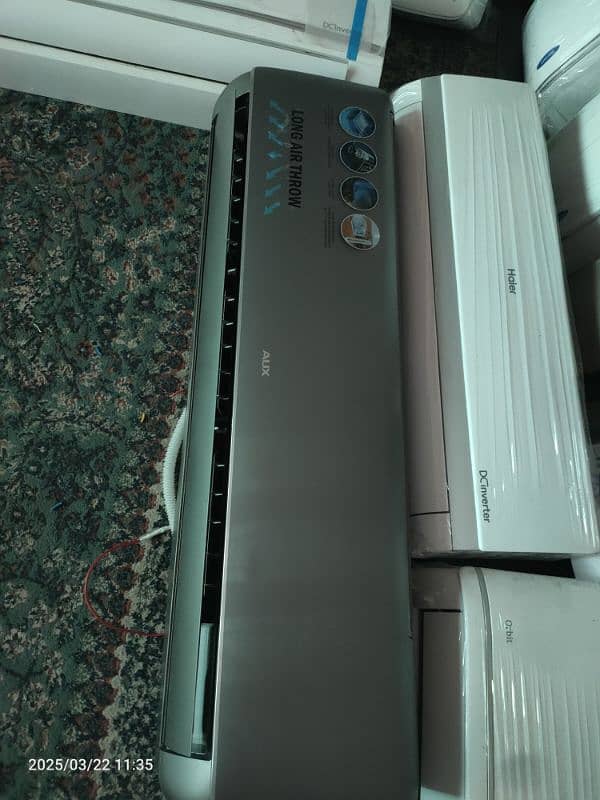 DC inverters 10