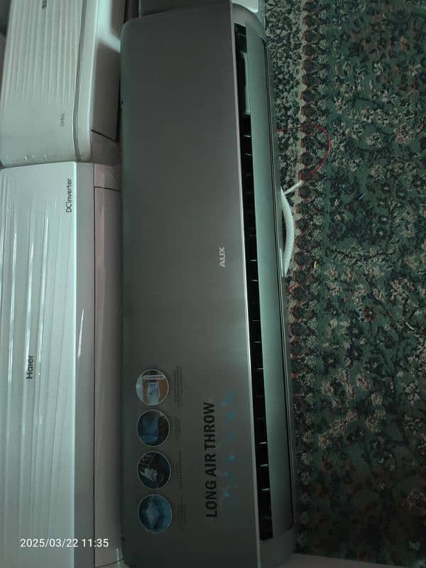 DC inverters 11