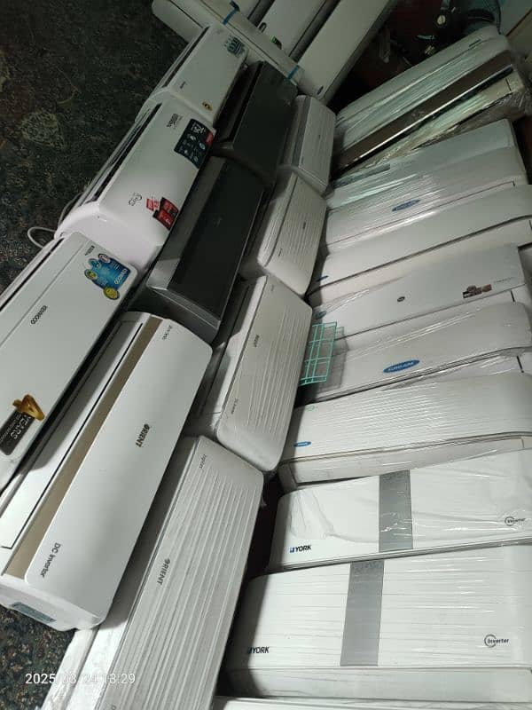 DC inverters 19