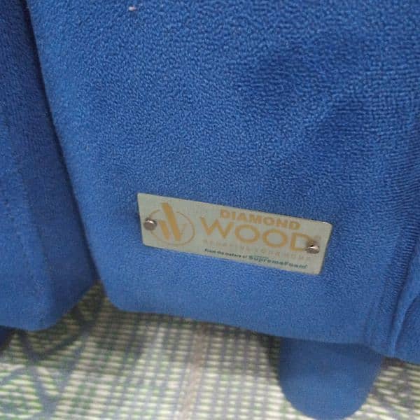 2single seat sofas for sale 0
