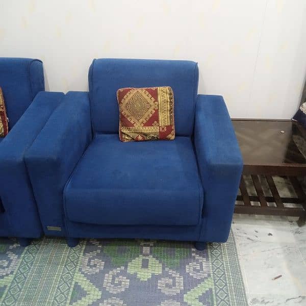 2single seat sofas for sale 1