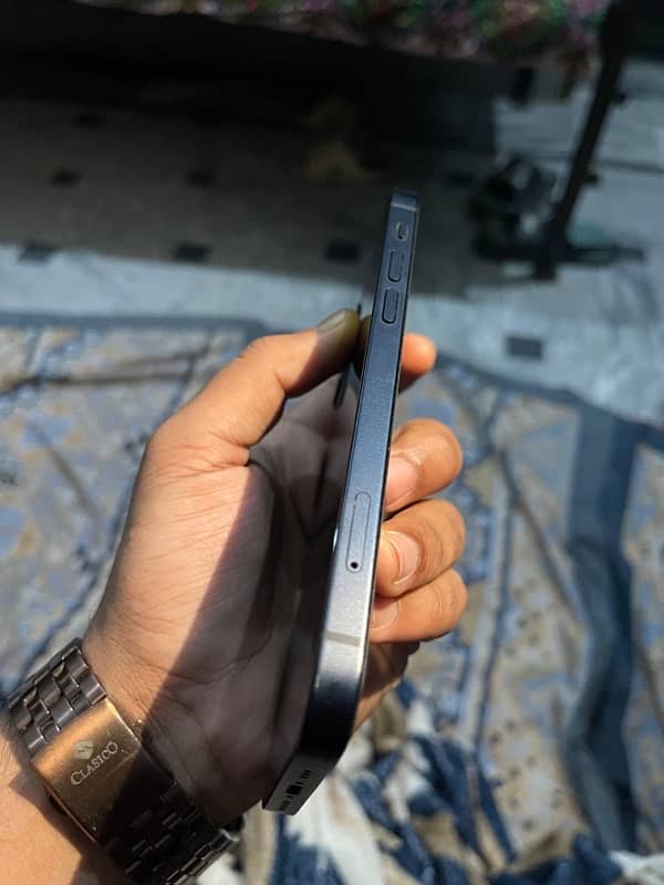 IPHONE 12 wth box no replace 3