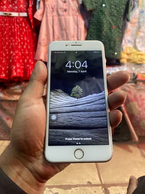 7 plus  32 gb with 100 health new  battery non pta 1