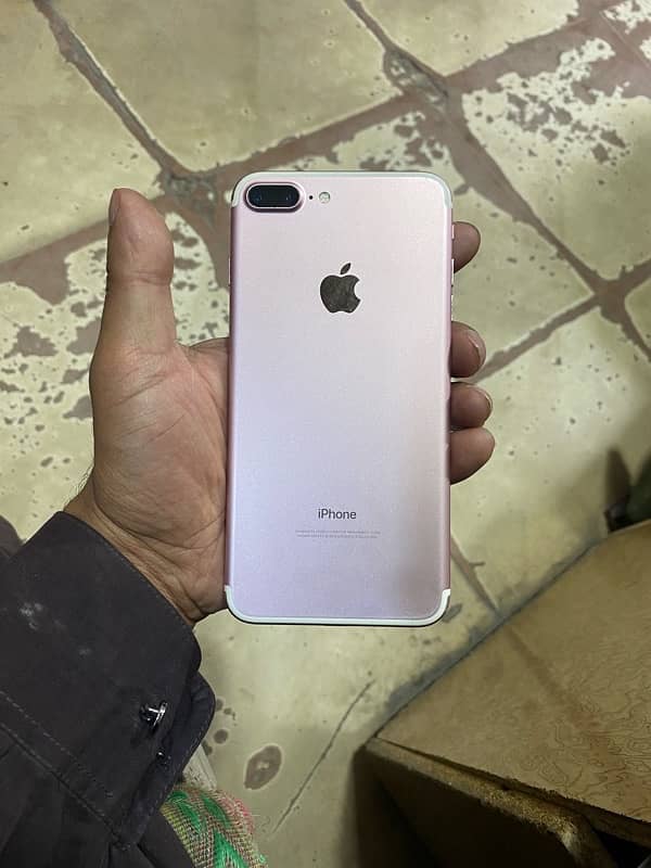 7 plus  32 gb with 100 health new  battery non pta 6