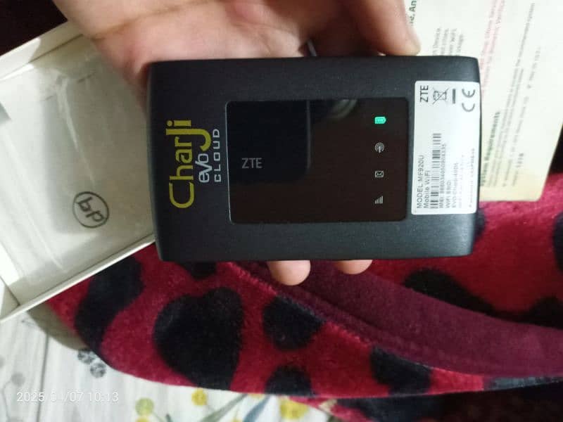 ptcl Evo chargi for sale only 1 month used original box and adapter 1