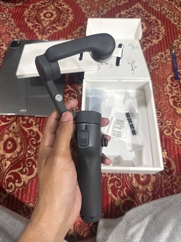 dji osmo 6 gimble stablaizer new model 10/10 condition. 5