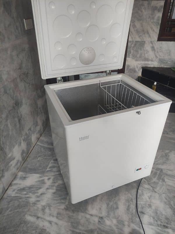 Haier Inverter Chest Freezer-HDF-245 INV WHITE-(Used) For Sale 1