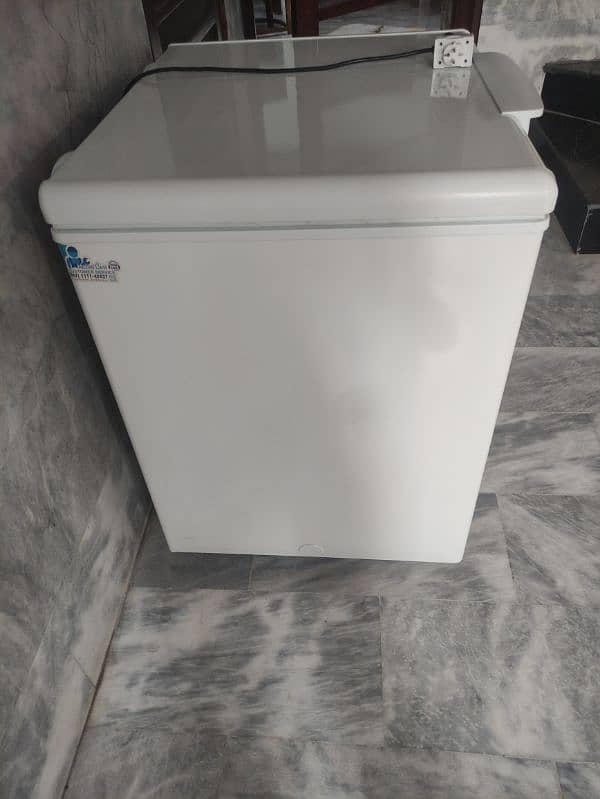 Haier Inverter Chest Freezer-HDF-245 INV WHITE-(Used) For Sale 16