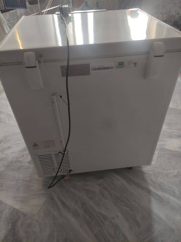 Haier Inverter Chest Freezer-HDF-245 INV WHITE-(Used) For Sale 18