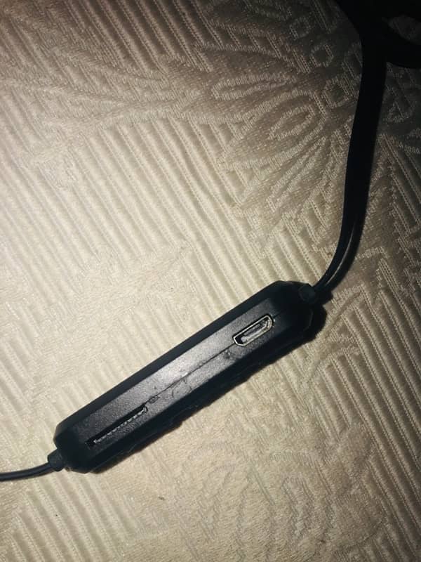 wireless Bluetooth headfree 3