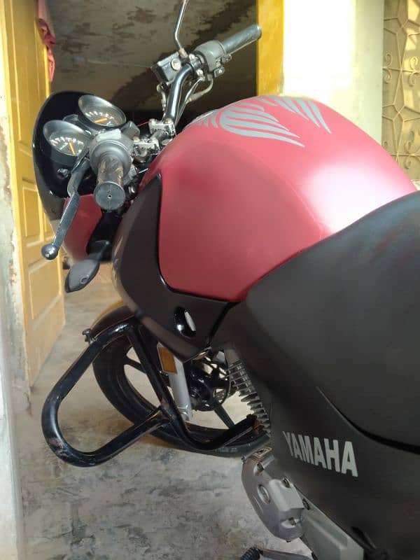 Yamaha YBR 125 0